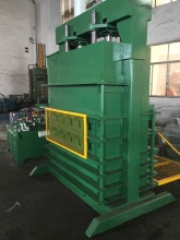 PET bottle press machine