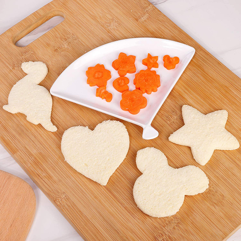 Stainless Steel Kitchen Sandwich Molds - Food Grade Dining Bread Cookie Cutters Dinosaur Mouse