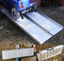Aluminium folding wheelchair ramp