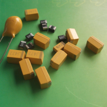 Tantalum Capacitor 3.3uF 40V Chip Capacitor