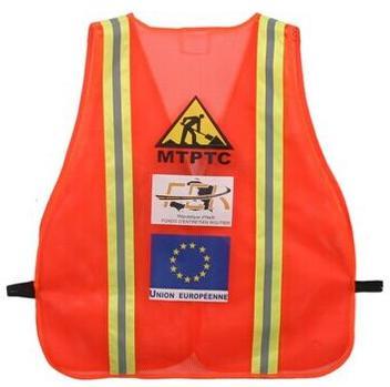 Simple reflective safety coat