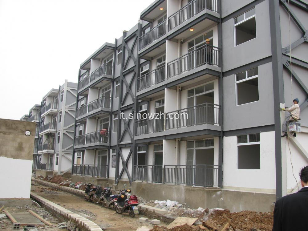 Costruzione di appartamenti con struttura in acciaio leggero ad alto aumento