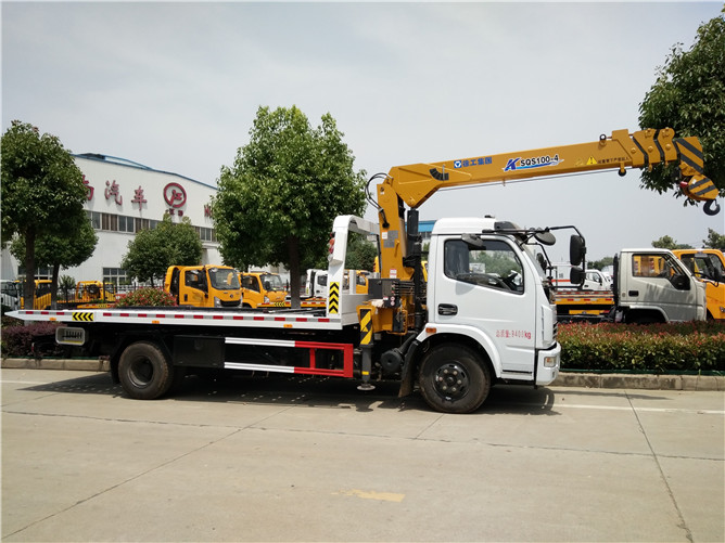 6 Ton Dongfeng Tow Truck tare da Crane