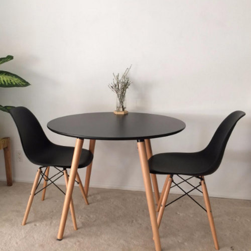 Eames DSW Table