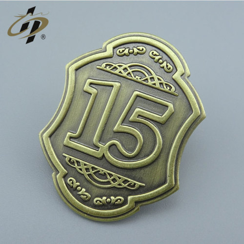 New design products zinc alloy casting antique copper custom badge emblem