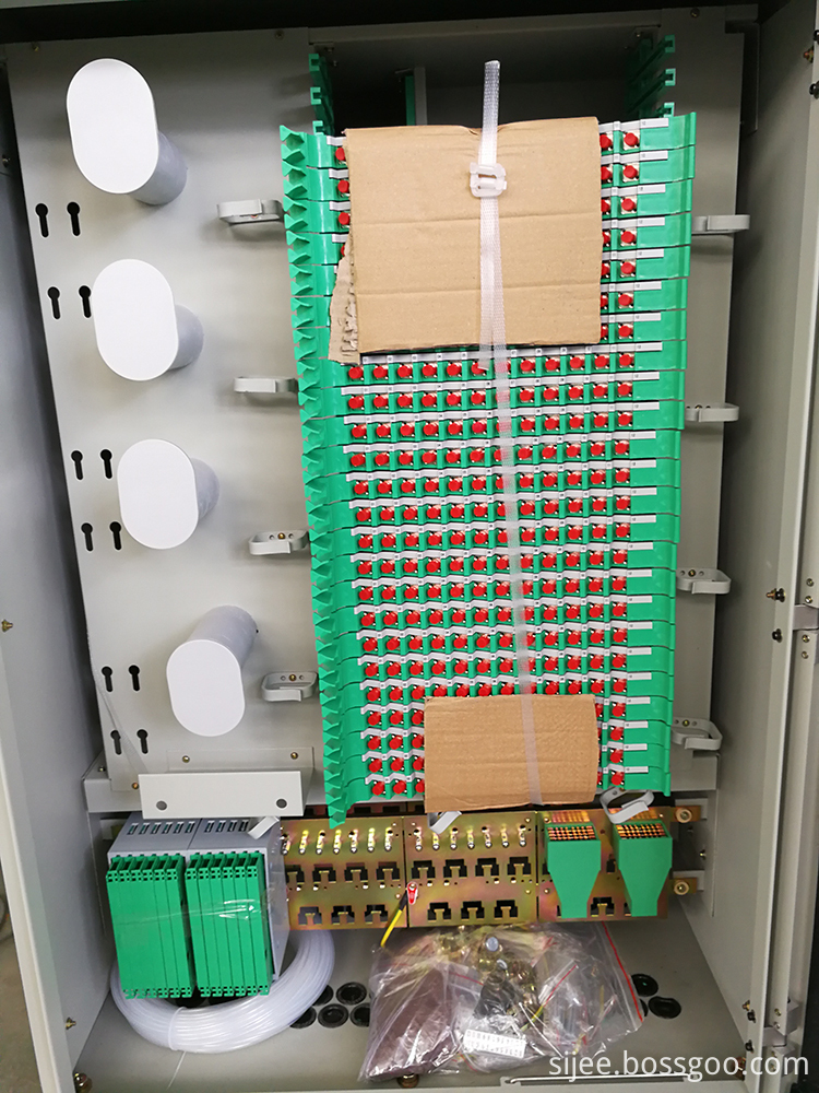 Outdoor Fiber Optic Cross Connecting Cable Cabinet