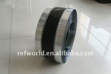 Flexible duct connector