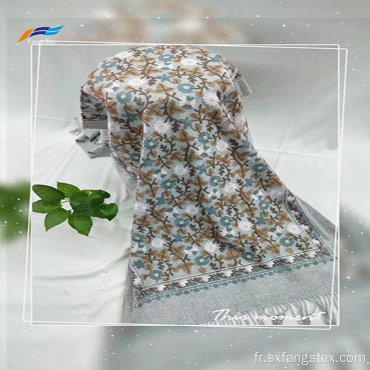 Foulard en polyester pour dames brodé floral design élégant