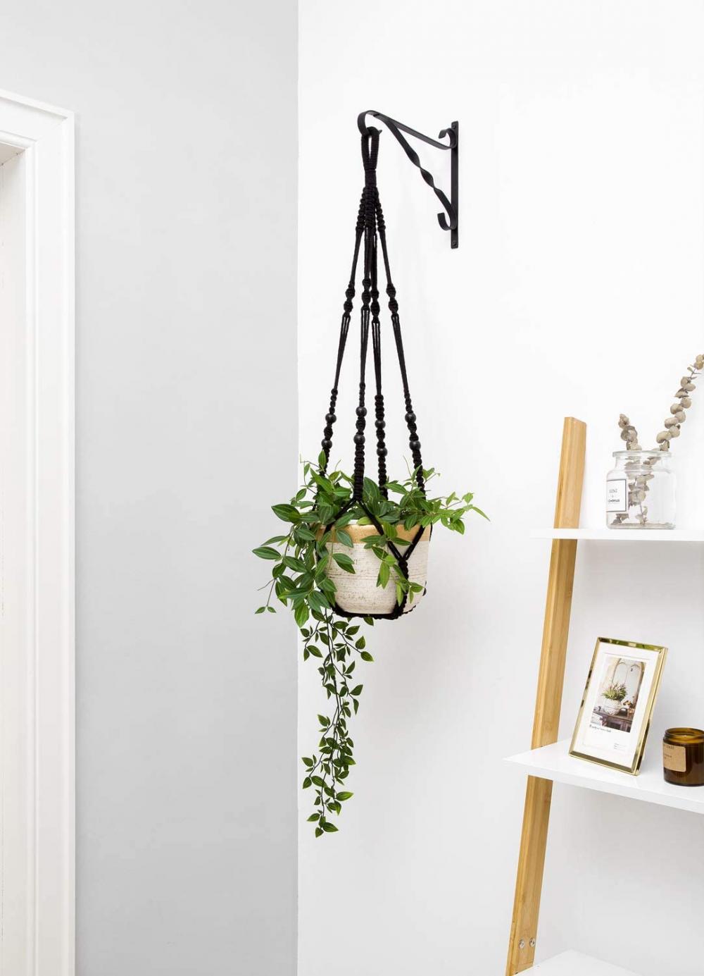 Macrame plant hanger indoor hangende plantenmand