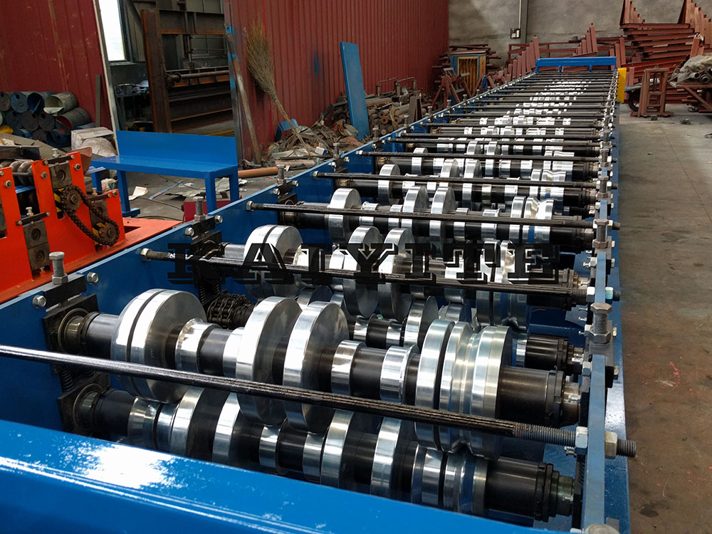 metal deck forming machine