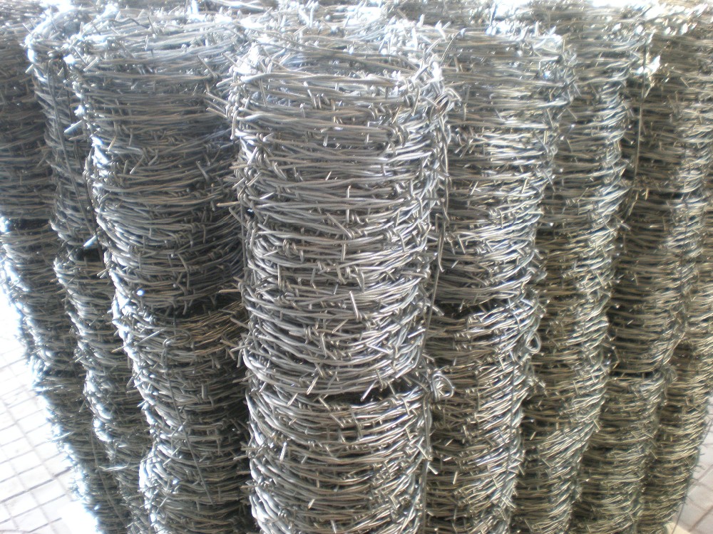 weight of barbed wire per meter length
