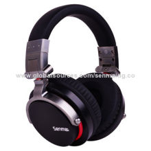 DJ Headset with 20 to 20,000Hz Frequency Range