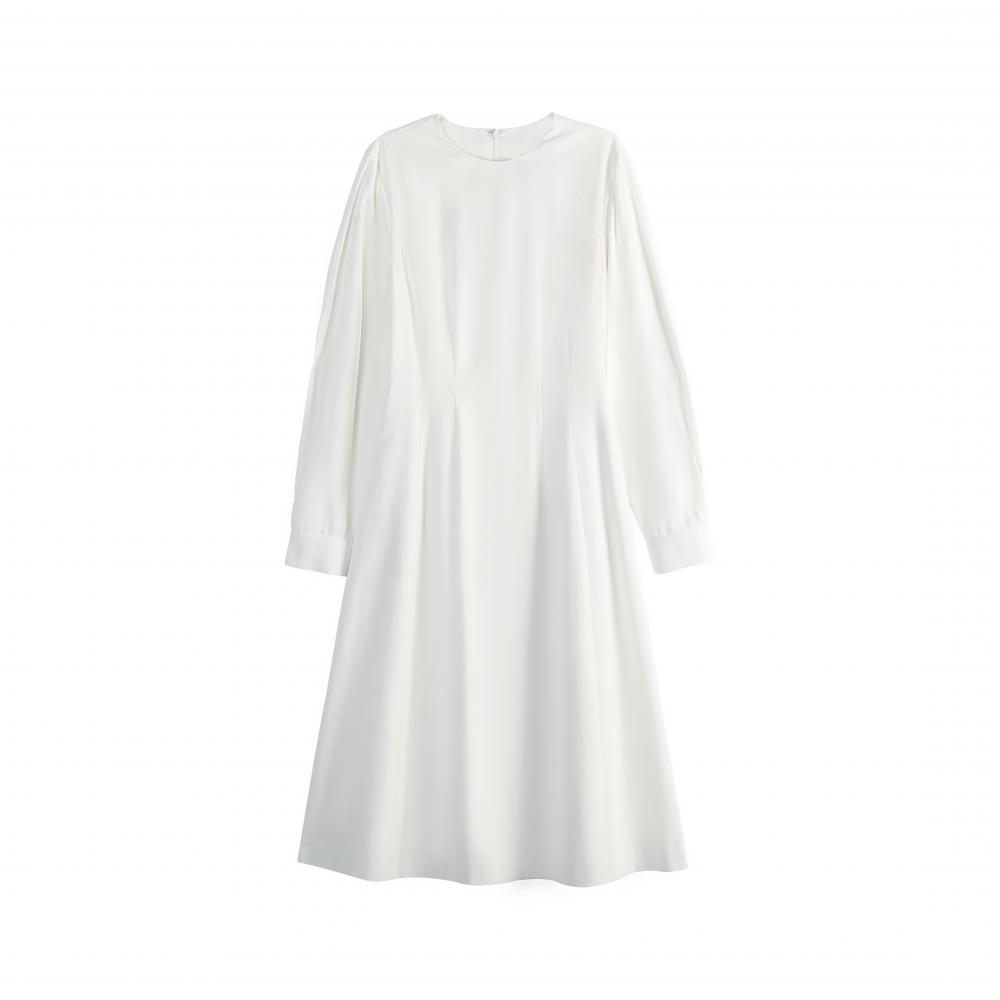 White Long-sleeved Dress with a Small Round Collar