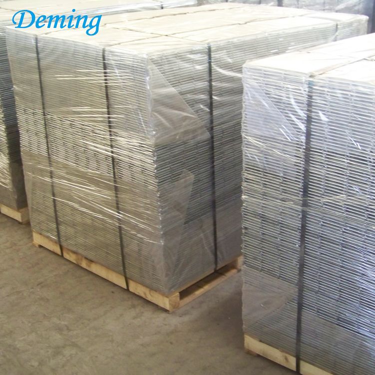 4 mmGalvanized Welded Wire Mesh for Fence Panel