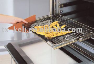 Non-stick oven mesh tray