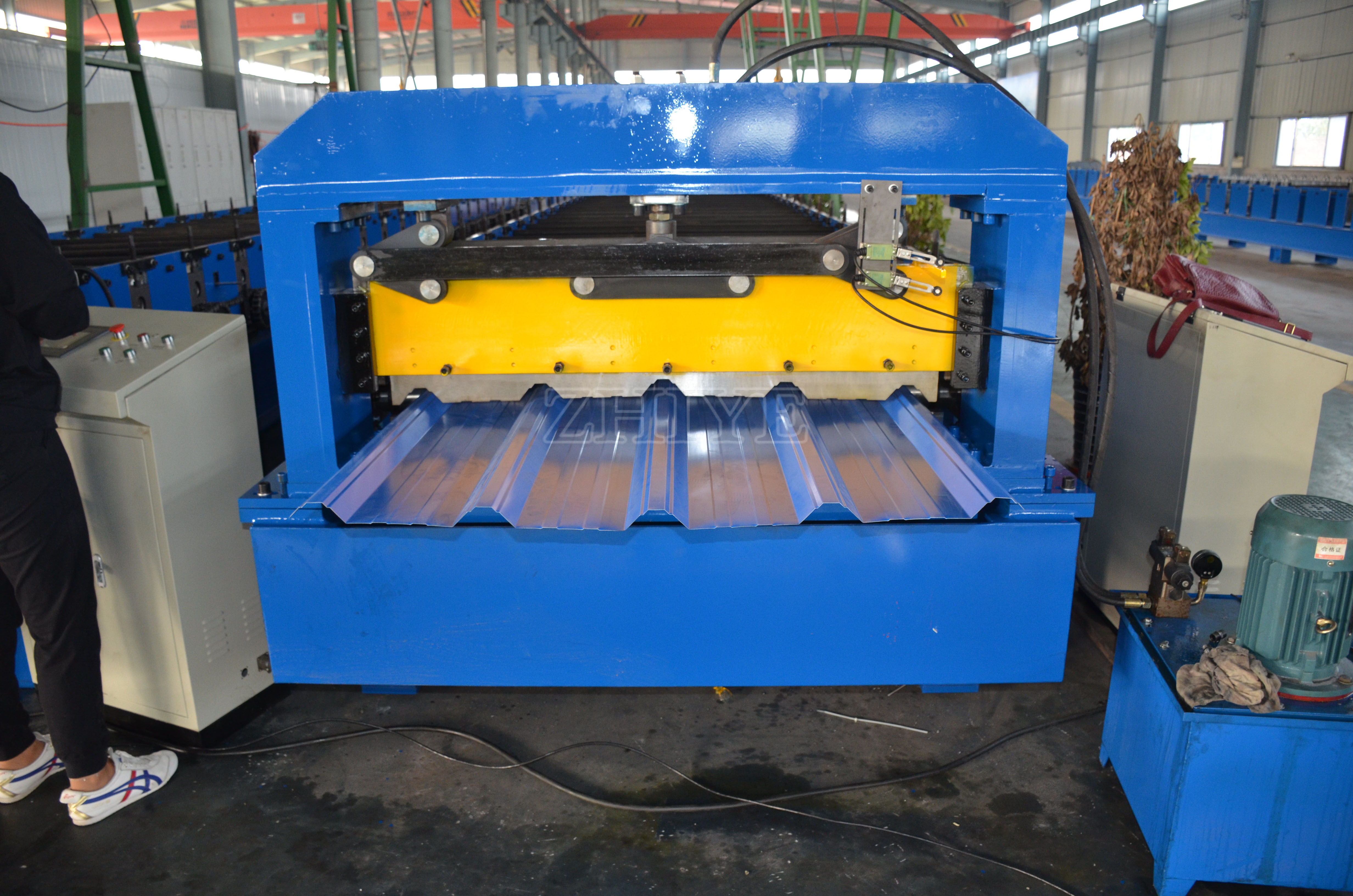  Galvanized Roof Sheet Roll Forming Machine