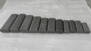 Tool pin hydraulic hammer