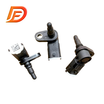 Intake pipe temperature sensor assembly