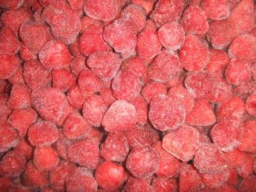 IQF strawberries from Fruits Nutrition Conveinent