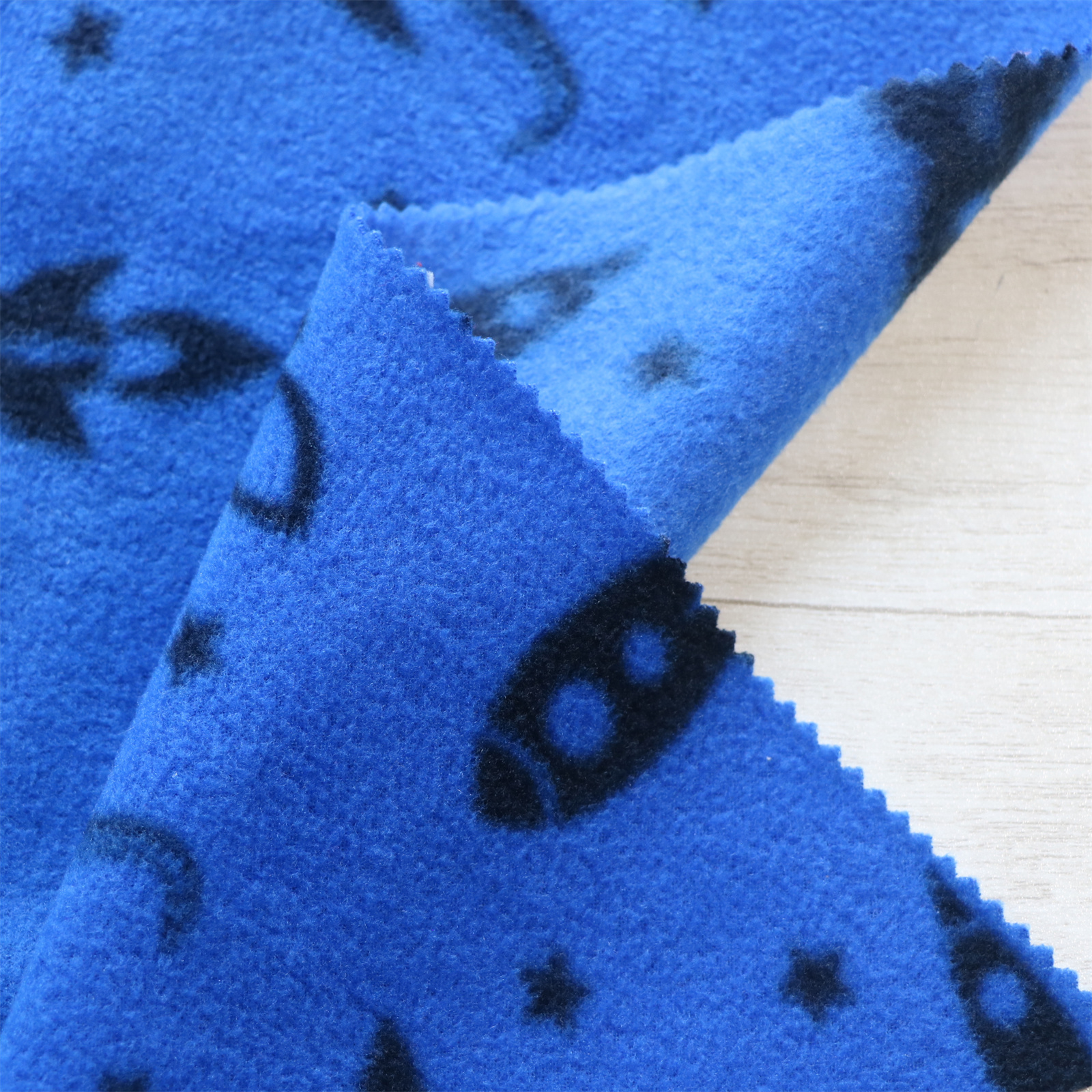 100% Polyester zwei Seitenbürsten eine Seite Antipillieren gedruckter Polar -Fleece -Stoff