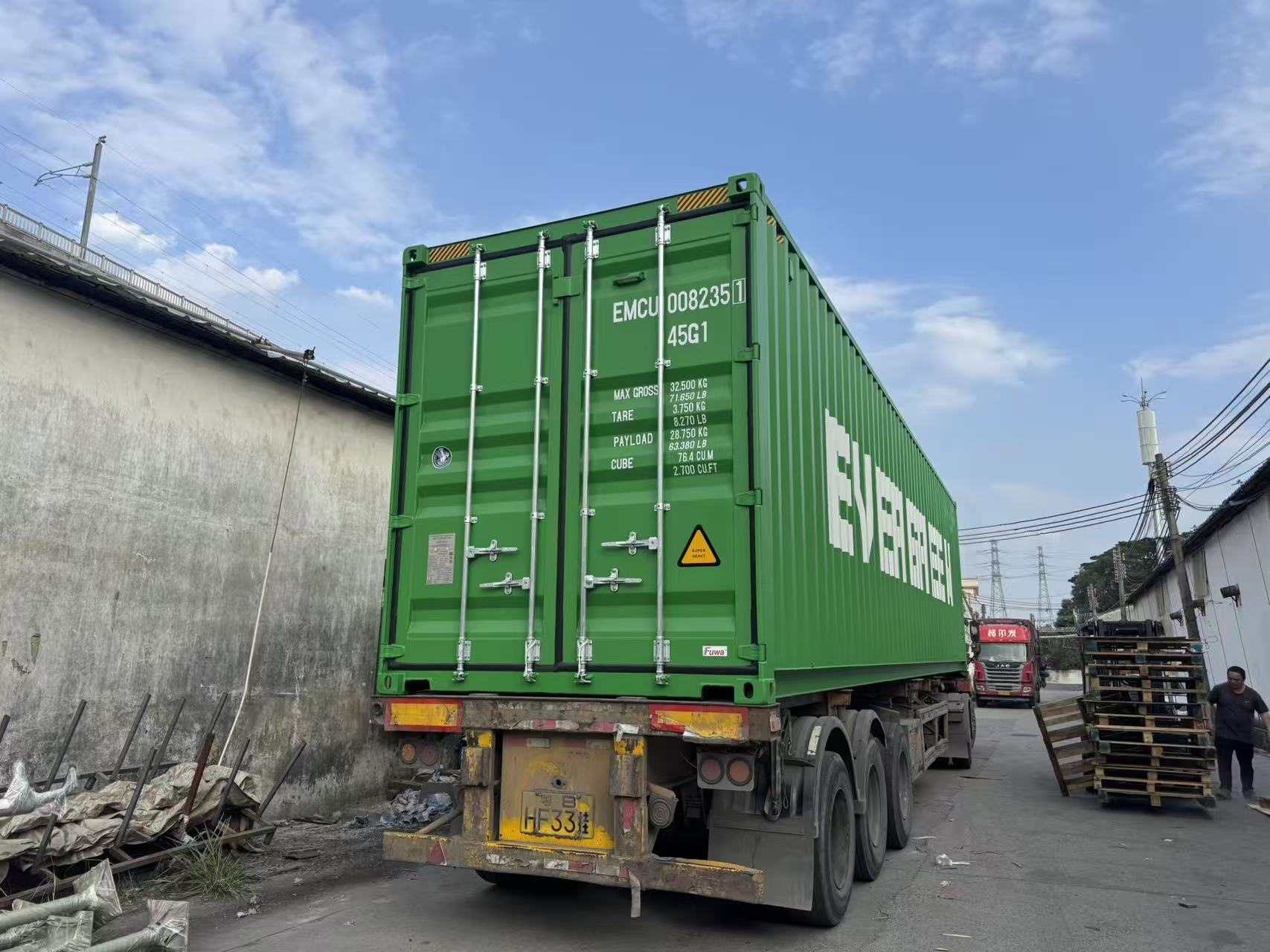 DEWY ফাউন্টেন অস্ট্রেলিয়ান চালানের জন্য প্যাক করা হচ্ছে