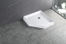 corner-installed space-saving shower pan