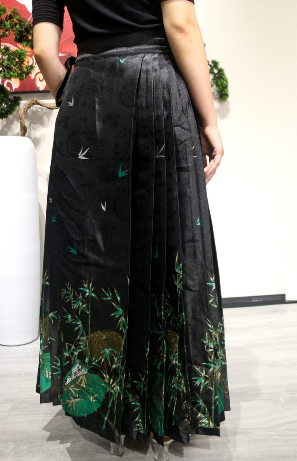 Falda con cara de caballo Horse-face Skirt