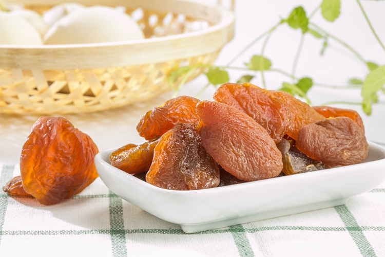 Uzbekistan natural and dried apricot fruit dry fruits