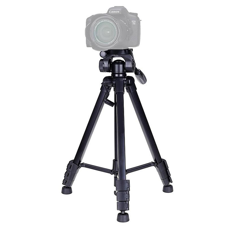 Aluminum tripod for camera