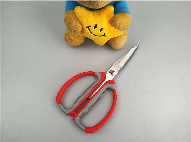 Two-color gardening scissors plastic handle molding machine