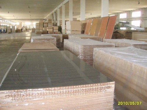 Billiga 18mm 21mm poppel Core svart Film inför slutare Plywood