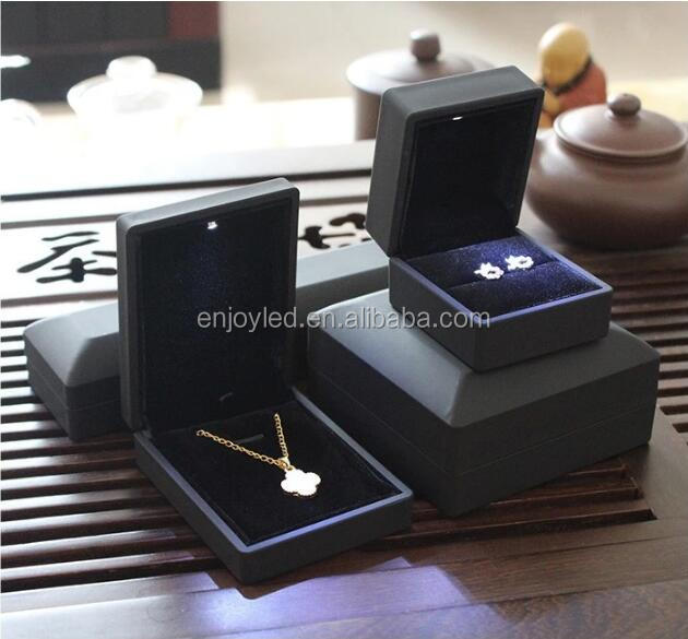 Wholesale Plastic LED Jewelry Box Wedding Ring Boxes With Led Light