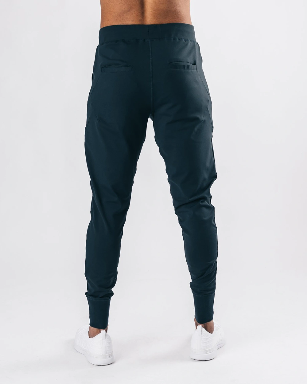 Men's Form-Fitting Leg Fit Jogger