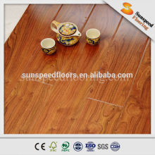 Piso madera de profondo color