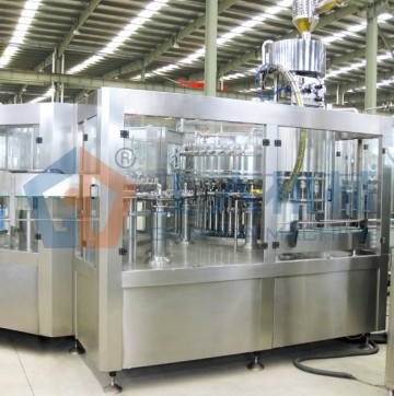 Carbonated beverage filler machine