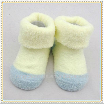 wholesale have stock baby feather yarn socks