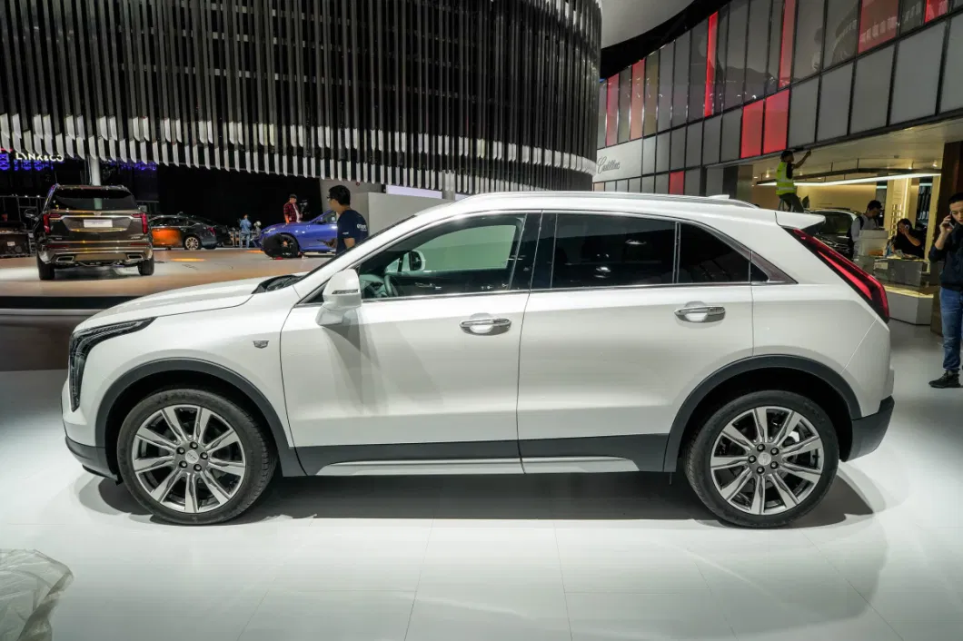 Cadillac Xt4 48V Hybrid System New Energy Vehicle Petrol Car Delux Brand 2.0t 4WD Compact SUV 5 Seats High Performance Car