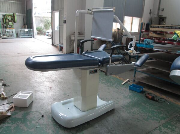 BT-GC001 hospital electric gynecology examination chair,  medical obstetric table surgical bed with lamp price