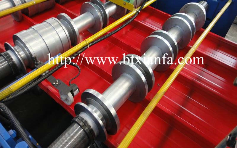 Joint Hidden Roof Panel Roll Forming Machine