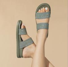 Factory Direct New Seasonal Sandals with Thick Soles, Shiny Two Band Design - Ideal for Both Indoor and Outdoor Use