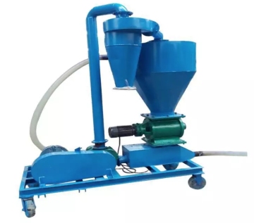 Pneumatic conveyor with variable speed