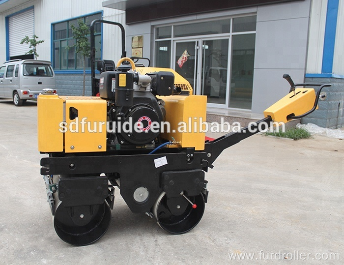 800kg Hand Guided Compact Road Roller Bomag Style Vibratory Roller (FYL-800C)