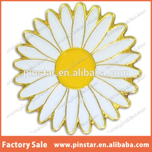 Daisy Flower Lapel Pin Collector Gift