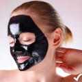 Ton-Schlamm-Maske zur Behandlung von Akne