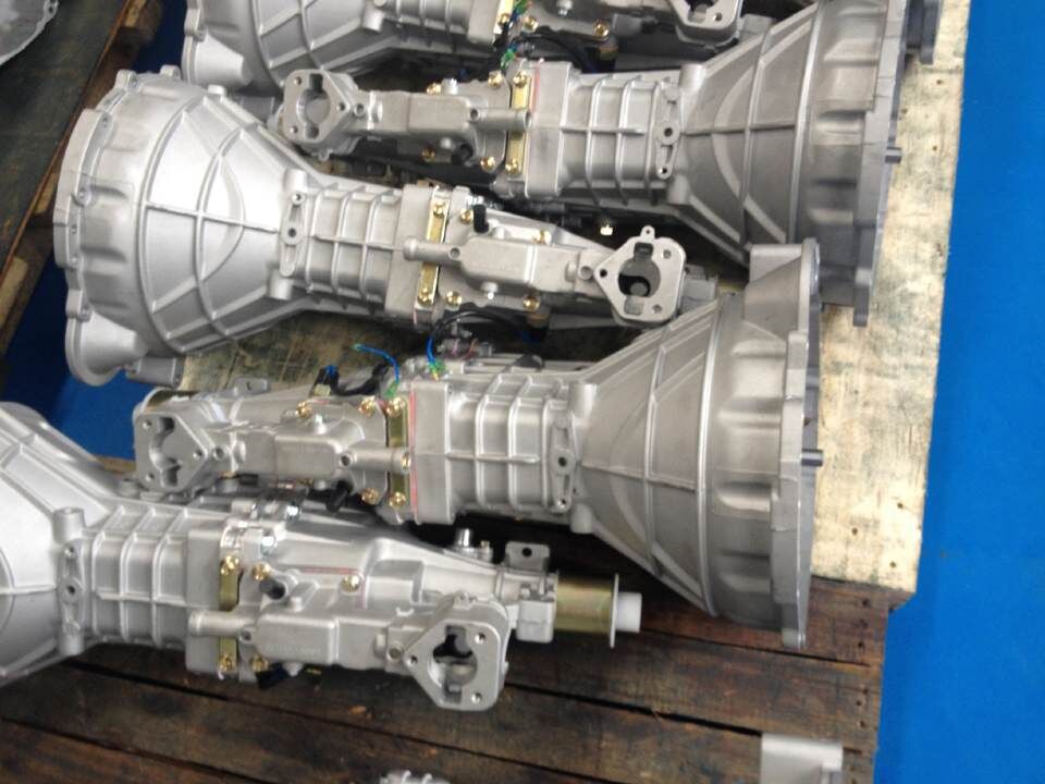 Japanese car 4JA1 Transmission Assembly Gearbox HIGH QUALITY  truck gearbox 8-94161-113-0