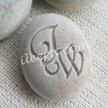 Engraved pebble stone carved stone for memorial