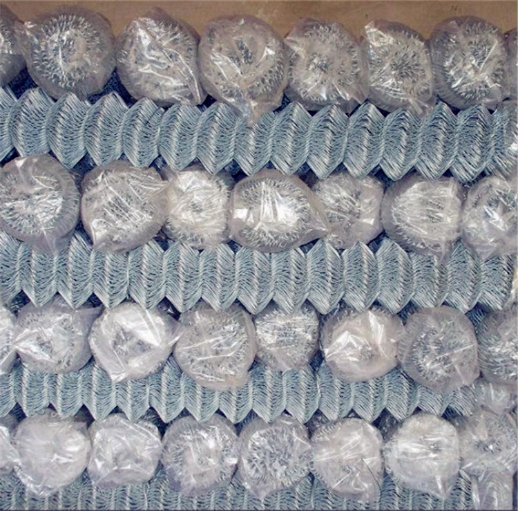 Cheap diamond cyclone galvanized chain link fences