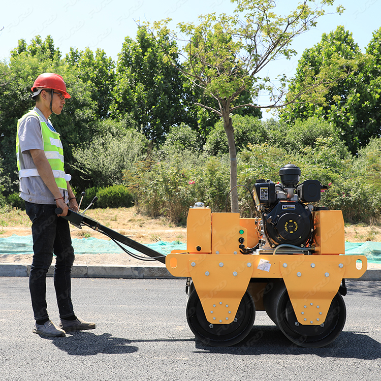 Caminando detrás de doble batería Roller vibratorio 2ton Compactador de rodillo de fuerza emocionante para la venta