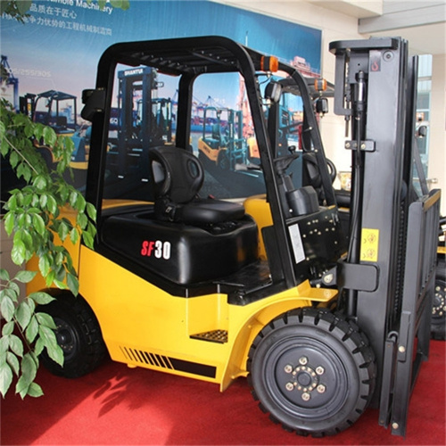 Forklift diesel 3 ton dengan mesin isuzu