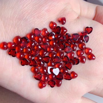 Natural Magnesium Aluminum Garnet Heart Shaped Loose Stone